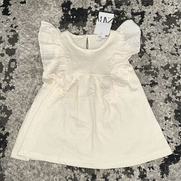 ZARA Kids | Ecru | RUFFLED TEXTURED OVERSIZED BLOUSE - Picture 7 of 7